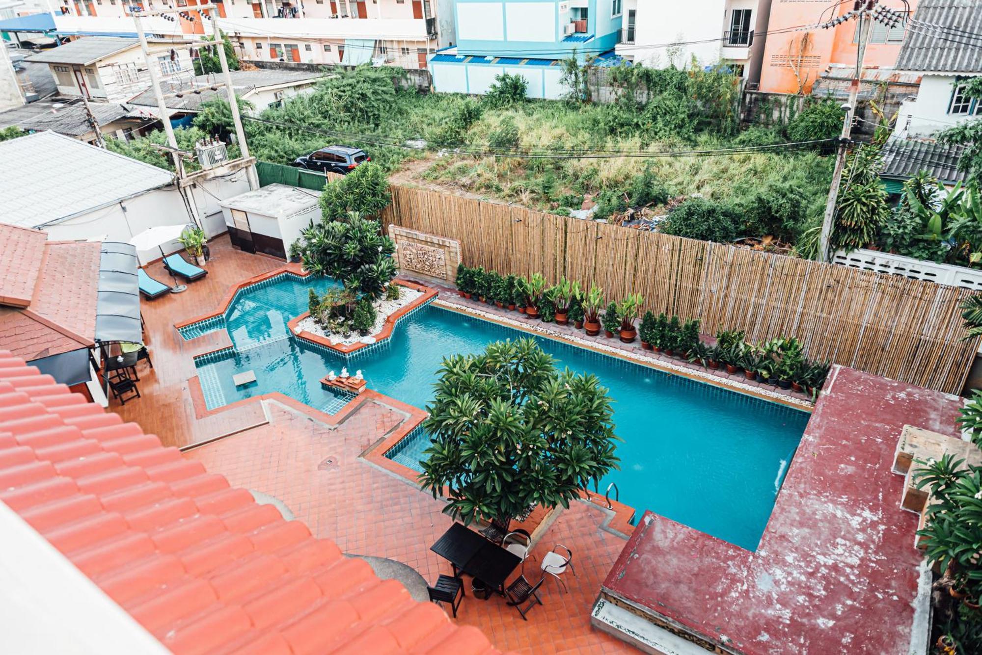 Gazebo Resort Pattaya Exterior photo