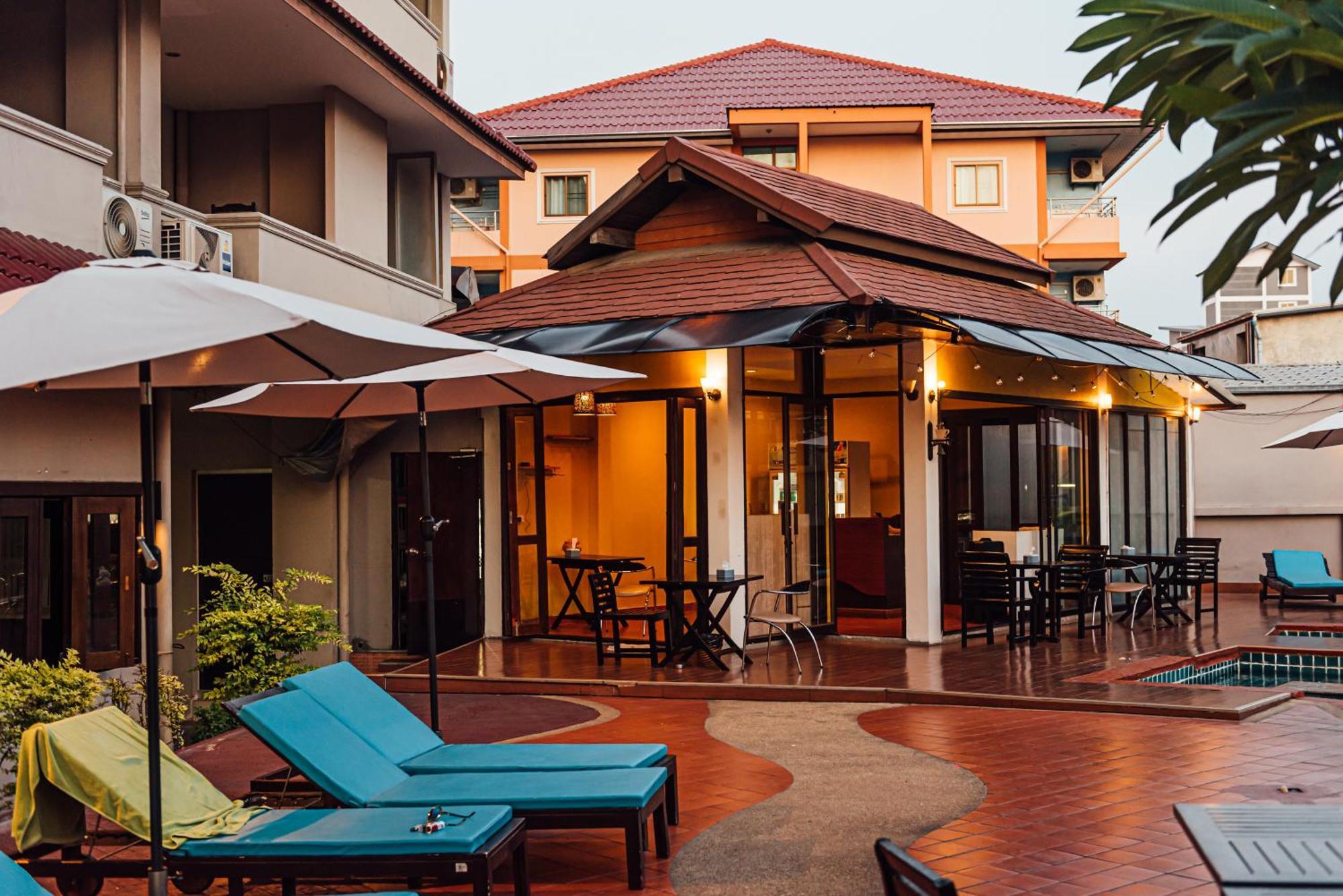 Gazebo Resort Pattaya Exterior photo