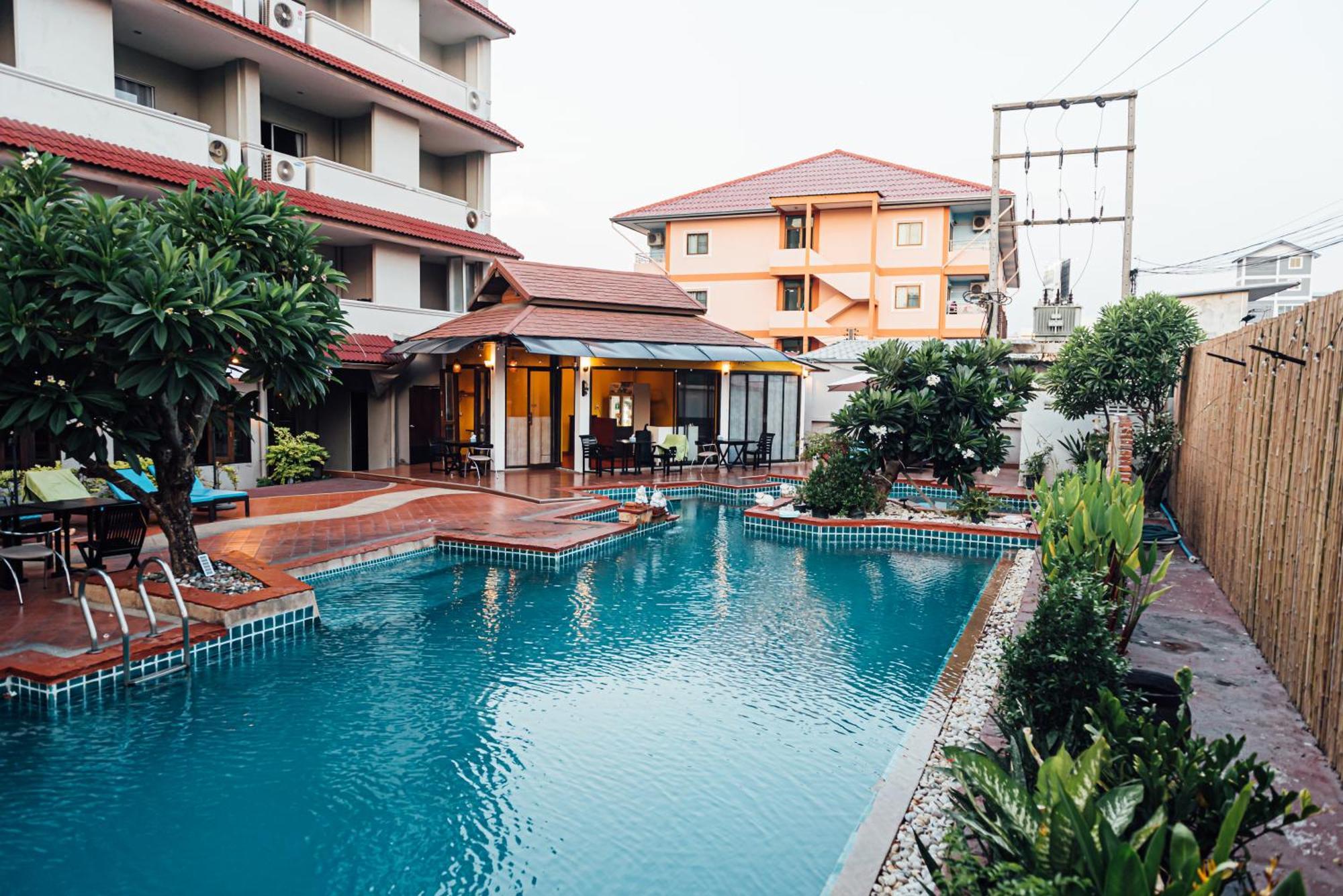 Gazebo Resort Pattaya Exterior photo