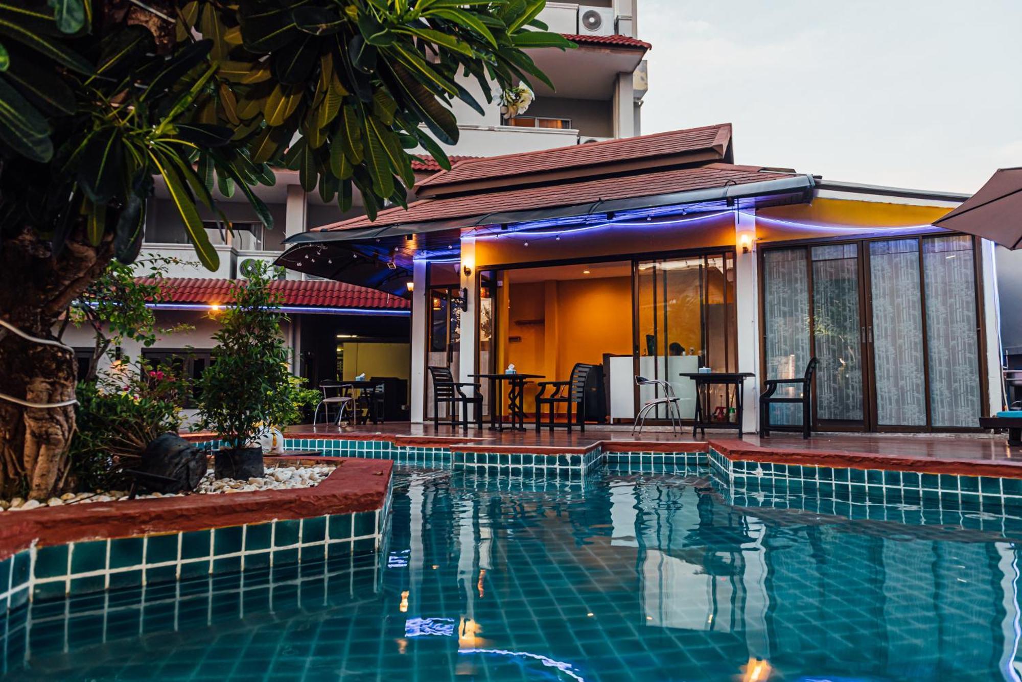 Gazebo Resort Pattaya Exterior photo